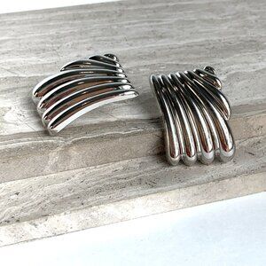 NEW ~ Anthropologie Amber Sceats Silver Ribbed Statement Earrings